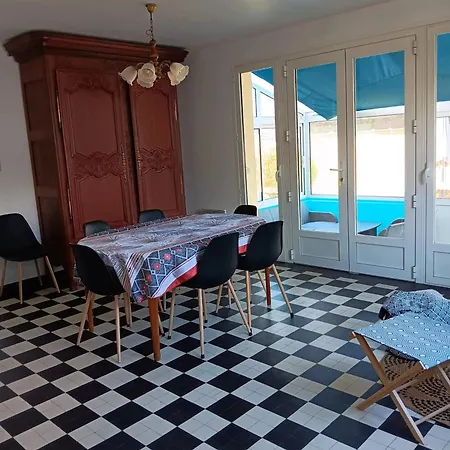 Maison Charmante A Port-bail-sur-mer, Grand Jardin Clos Nyaraló