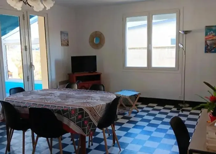 Maison Charmante à Port-bail-sur-mer, Grand Jardin Clos Casa de Férias *